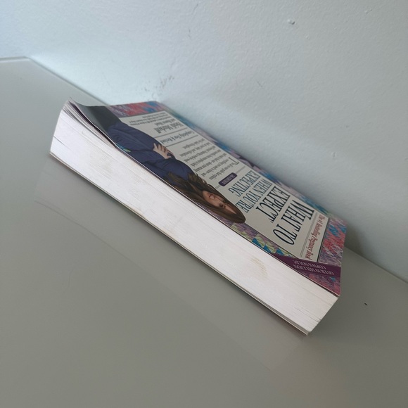 WHAT TO EXPECT WHEN YOU’RE EXPECTING 5TH EDITION - PREGNANCY BOOK - Picture 5 of 6